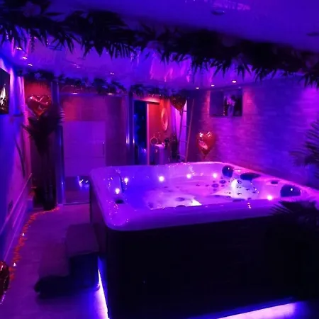 Luxury Concept Hotel *