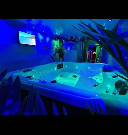 Luxury Concept Hotel *