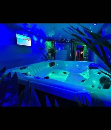 Luxury Concept Hotel *