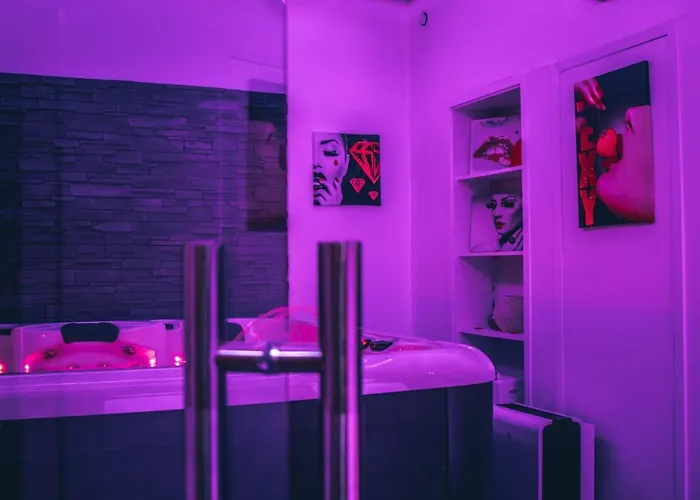 Luxury Concept Hotel *